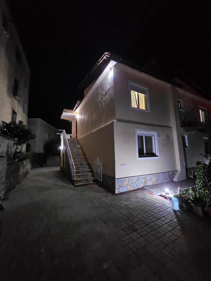 Aliaj Guest House 베라트 외부 사진